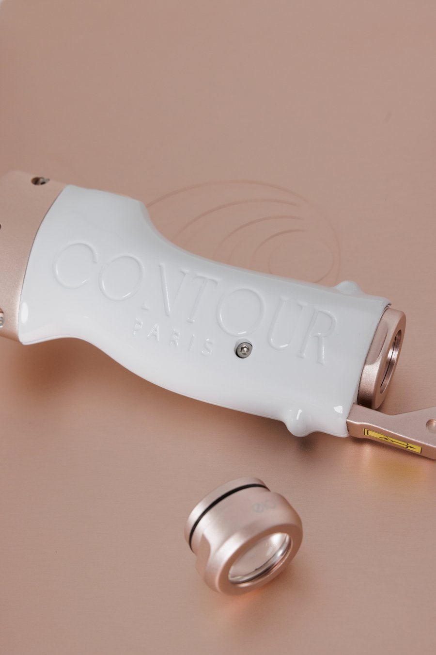 Détail de notre machine d'épilation laser Contour Paris